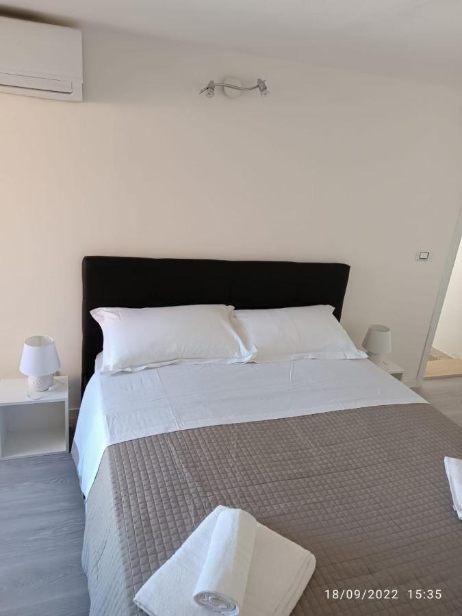 Di Fronzo Guest House T Triggiano Exterior foto